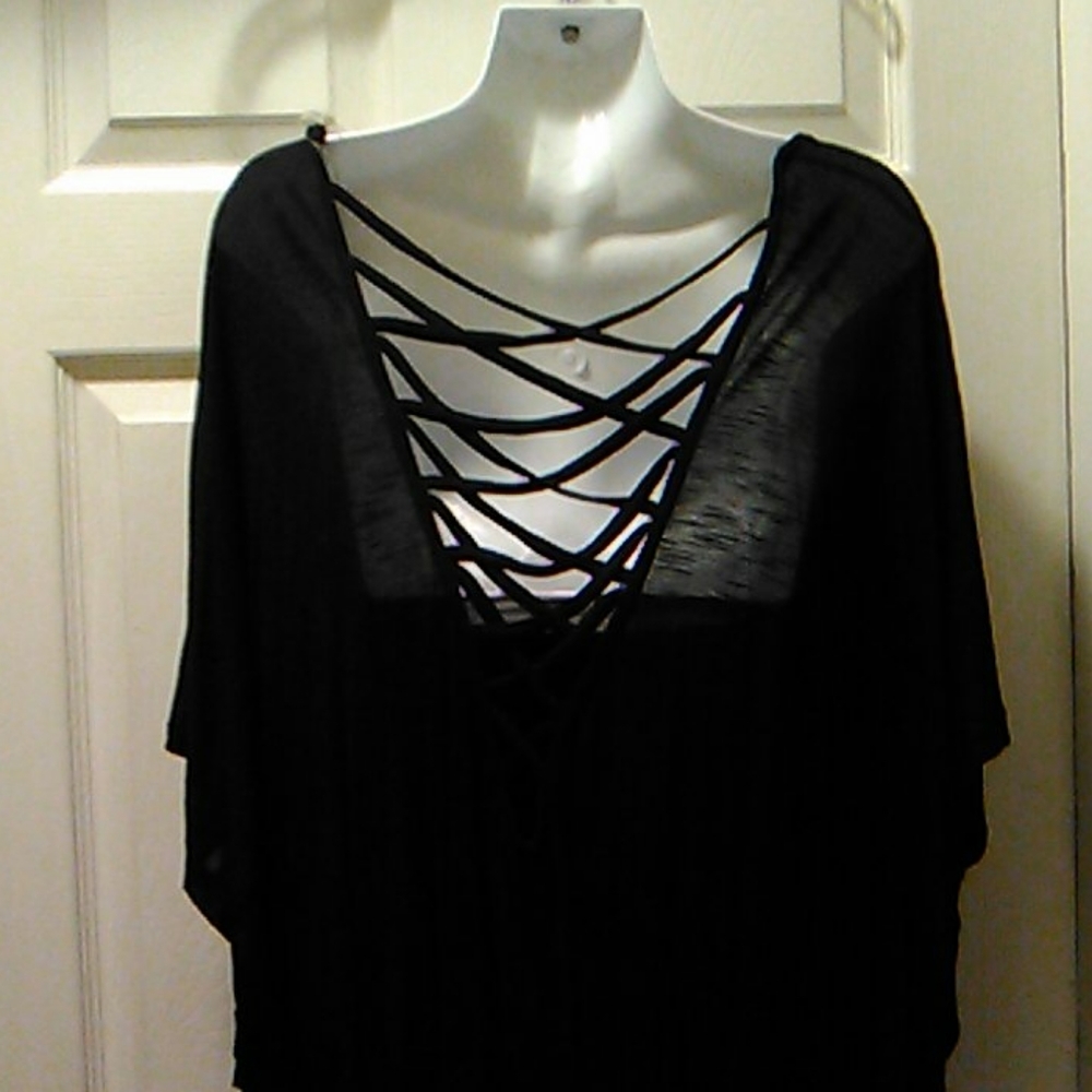 Nwt Black Tunic Laced Opened Back - image 4